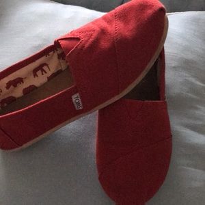 Red TOMS